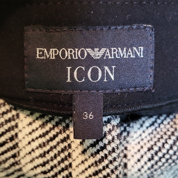 Emporio Armani Icon Black and White Striped Garment - Picture 2 of 5